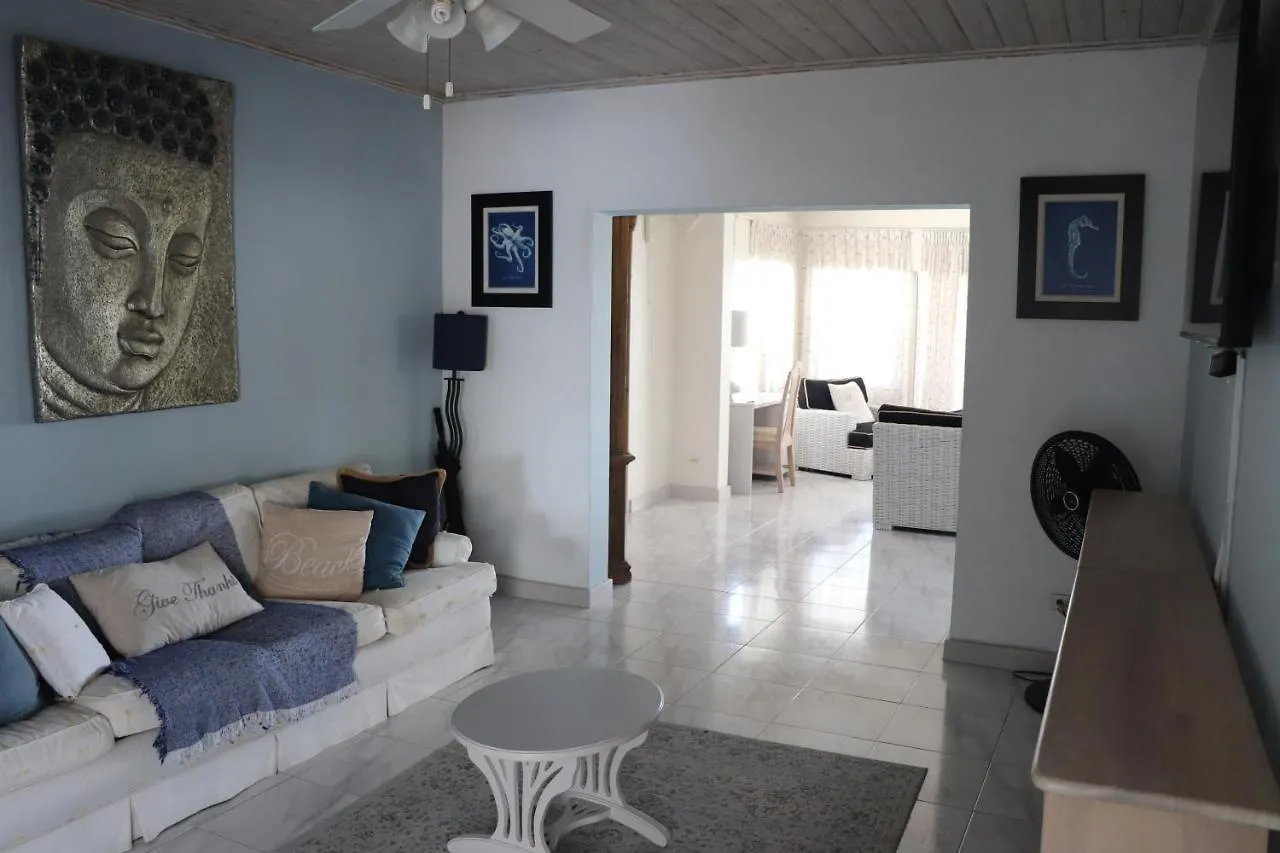 Little Reef Villa Saint James 0*,